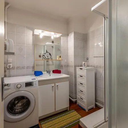 Apartment Les Platanes By Interhome